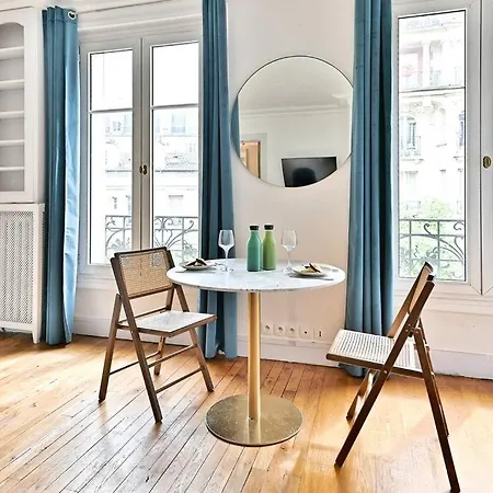Haussmannien Lumineux Et Central- Ii Apartment Paris