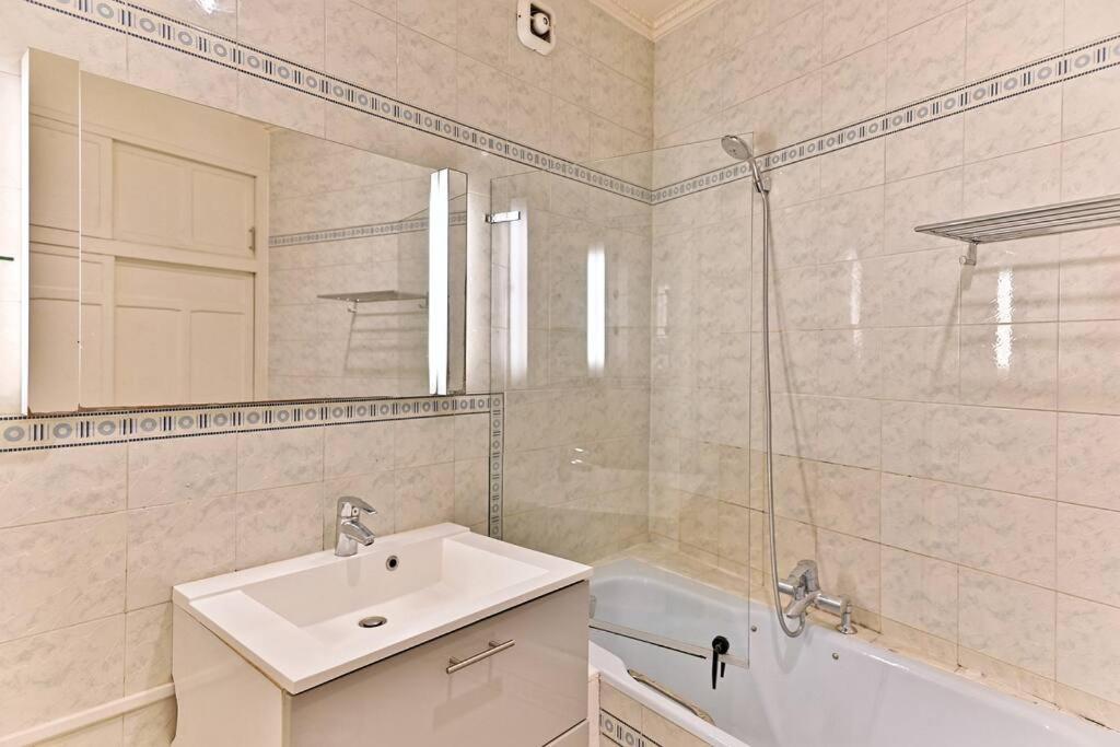 Haussmannien Lumineux Et Central- Ii Apartment Paris